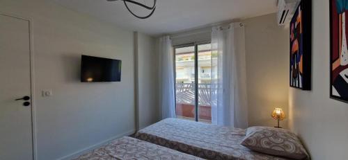 Antibes Apartment | Juan 4 prs, clim, 300m plage, piscine, parking
