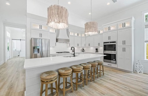 San Juan House | Juan Fine Day | Sleeps 18 | Heated Pool + Golf Cart | Exclusive Bonfires