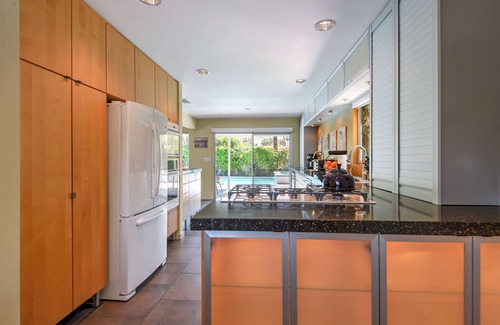 Sunmor House | Juanita - Spacious 3 Bedroom home in Sunmor!