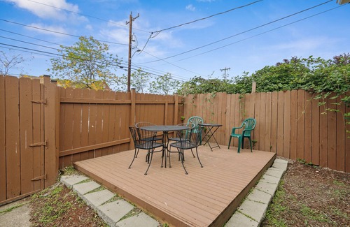 Atlantic House | Judkins Retreat 3 Bedroom Duplex