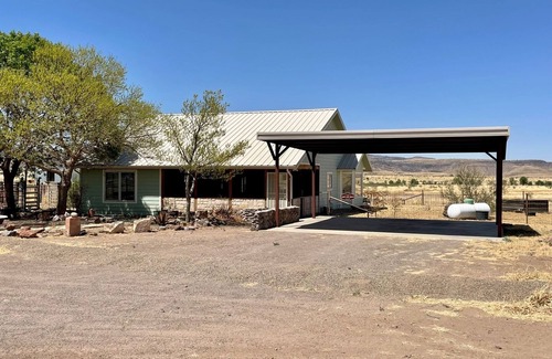 Fort Davis House | Judy's Line Shack.Super cute house with a fabulous back porch view!