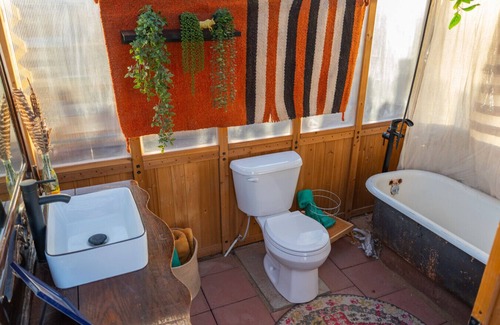 Alpine Cabin | Judy's Mule-Schoolie with Outdoor Movie Theatre