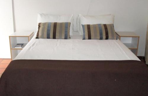 Vredenburg House | Juffroushoogte Gaste Plaas