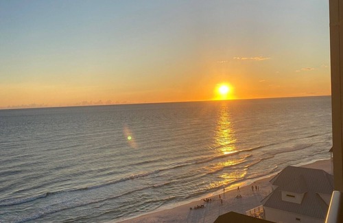 Lower Grand Lagoon Condo | Jul 26-30 1600, Aug 3-29 weeks 1600 or Fri-Sun 800 or Mon-Thurs 800 +tax/fees