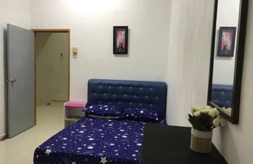 Ayer Keroh House | Julia Homestay Taman Tasik Utama MiTC