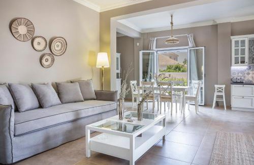 Mazarakata Apartment | Julia's Villa style Apartment