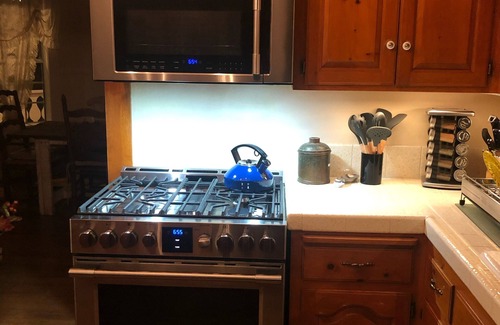 Julian House | Julian Farmhouse/Fenced 2 acres with spa, right outside Julian. Pet Friendly!