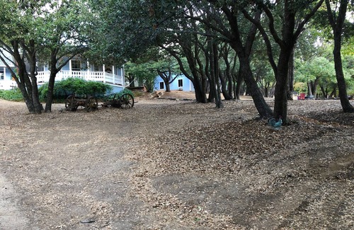 Julian House | Julian Farmhouse/Fenced 2 acres with spa, right outside Julian. Pet Friendly!
