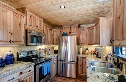 Julian House | JULIAN MOUNTAIN COTTAGE a.k.a "THE TREEHOUSE"