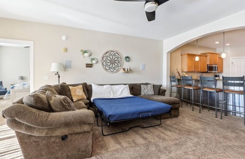 Lake Delton Condo | Julie's Lakefront Retreat at Delton Grand