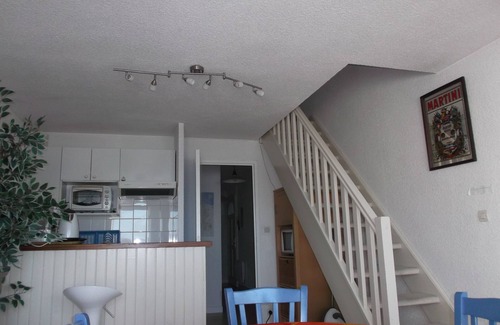 Jullouville Apartment | Jullouville duplex apartment in quiet residence set facing the sea