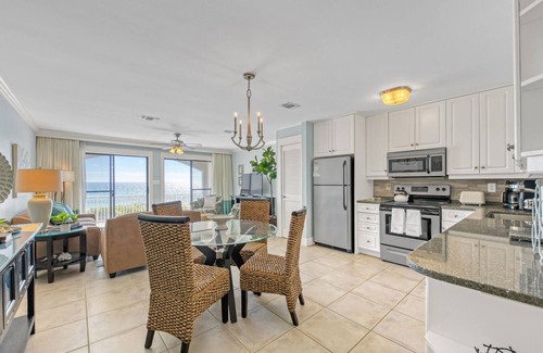Santa Rosa Beach Condo | July 21-24 open! Gorgeous View! Clean and Cozy! Direct Beach Access.
