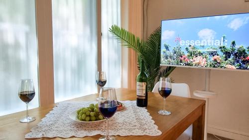 Hapjeong-dong House | July & August, Hongdae, 3min to Hapjeong Stn, 7 Guests