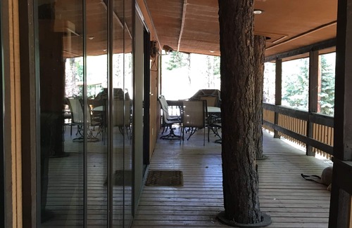 Pinetop Cabin | JULY CXL! Fab 2 bedroom Updated Family Cabin in PCC. Great Deck. Central A/C
