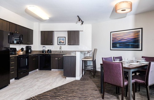 Anaheim Resort Apartment | July15-19: Spacious 1Bed-2Bath Luxury Family Suite A Walk From Disneyland