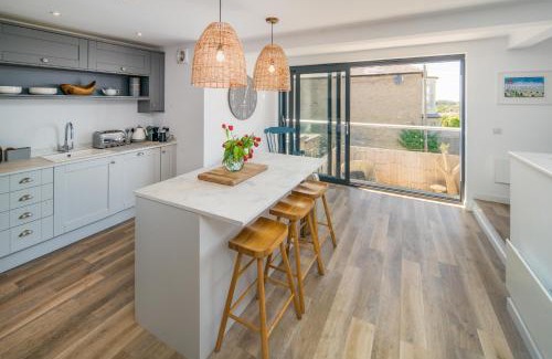 Seaview House | Jumble Cottage