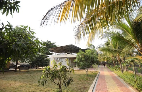 Ambernath House | Jumbo Pool Villa, Ambernath