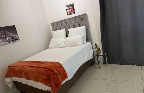 Windhoek West Apartment | Junction comfort