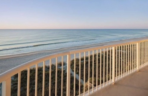Ash Condo | June 15-22! Price reduced! 1 bedroom, Peaceful Beachfront, Westwinds