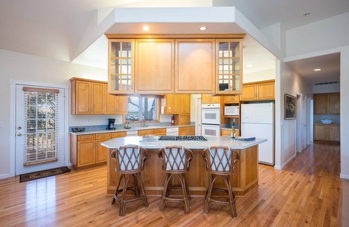 Paso Robles House | June's Vineyard Tranquil Tuscany-Inspired Vineyard Retreat Paso Robles