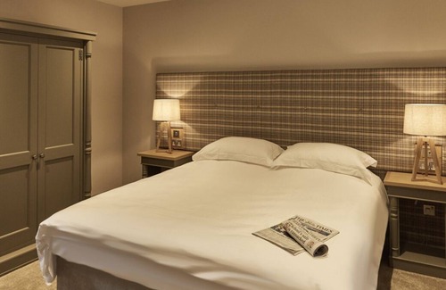 Walwick Villa | Juneberry House - Two Bedroom Villa, Sleeps 4