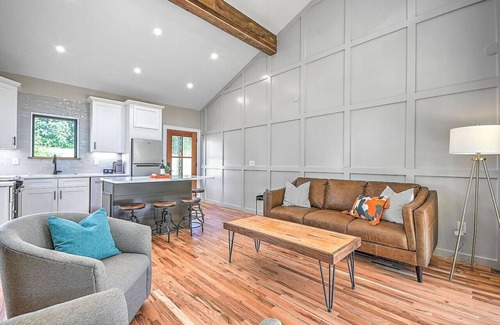 Johnson City Ski Chalet | Juneburger Chalet on The Watauga River
