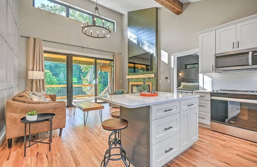 Johnson City Ski Chalet | Juneburger Chalet on The Watauga River