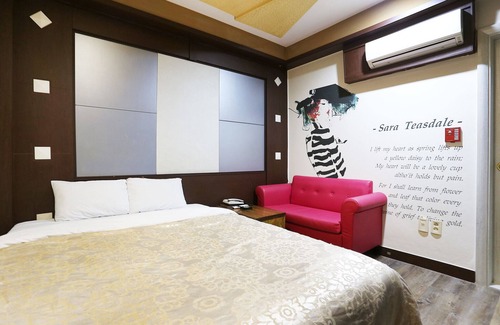 Myonmok-tong Hotel | Junggok Pine Hill