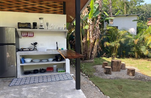 Cocles Apartment | Jungle Casita with A/C and outdoor kitchen