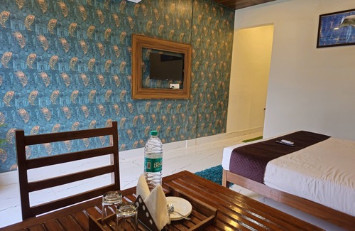 Bail Parao Hotel | Jungle Corbett Castle