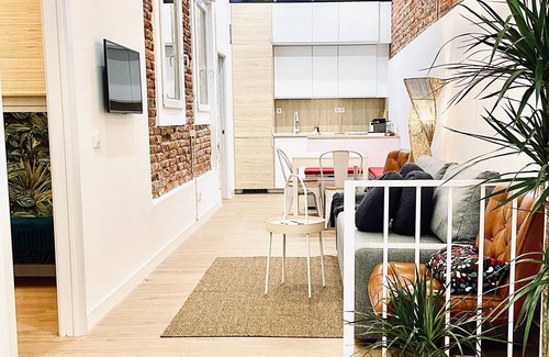 Gaztambide Apartment | Jungle duplex in Madrid 8 people: 3BR 2BA Parking