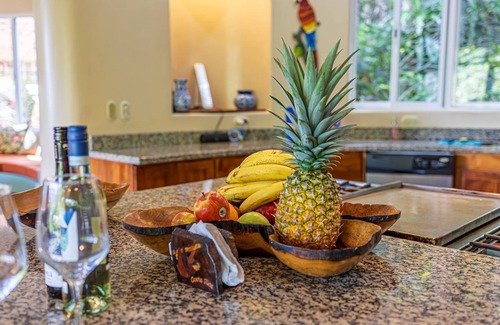 Manuel Antonio House | Jungle Home: Jacuzzi, Pool, Game Rm, 2 King STE