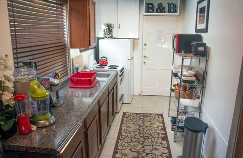 West Palm Beach Cottage | Jungle House Cottage, Dogs welcome. Private, quiet, and exclusivity yours.