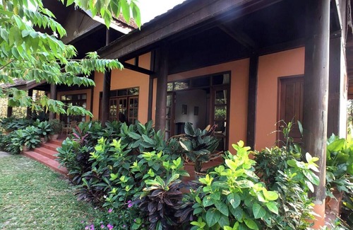 Vientiane House | Jungle House - Cottage dinner/b&b