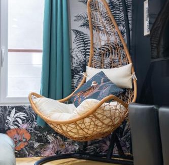 Les Grands Carmes Apartment | Jungle Republic
