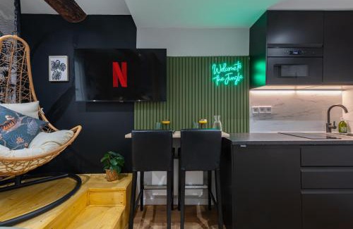 Les Grands Carmes Apartment | Jungle Republic