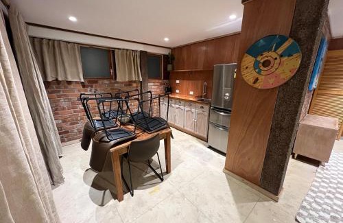 Grey Lynn Apartment | Jungle studio