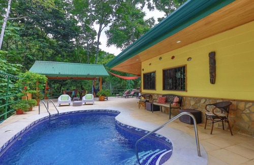 Valle Pura Vida Apartment | Jungle Villa-spacious studio/pool