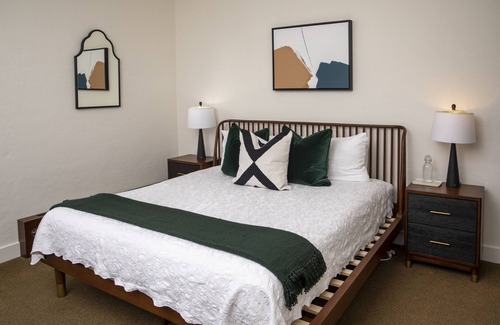 Telegraph Hill Hotel | Junior Suite with Ensuite Bathroom
