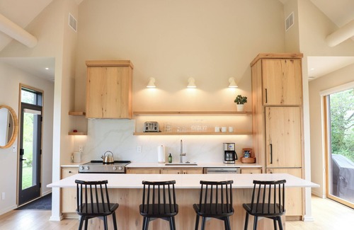 Fish Creek Cottage | Juniper at Loma Cottages