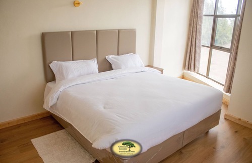 Muiga Hotel | Juniper Green Gardens Resort