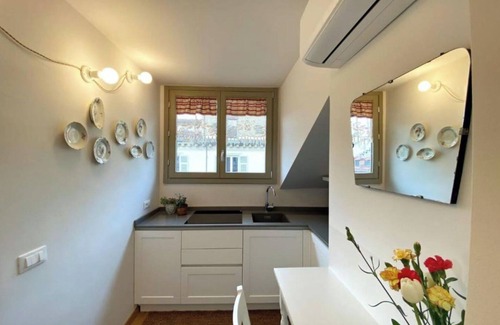 Historic Centre Apartment | Juniper House via Mazzini