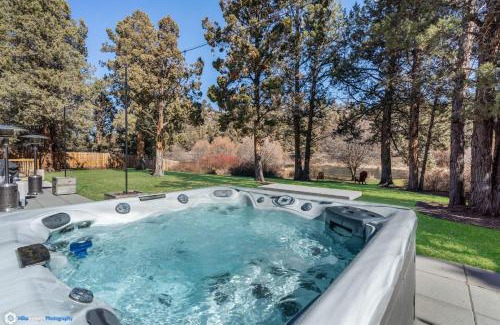 Tumalo House | Juniper River Retreat