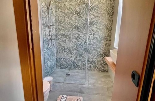 Porto Torres Apartment | Juniper Room - Full Service Room with Private Bathroom