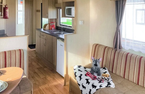 Skegness House | Juniper Standard (Pet Friendly)