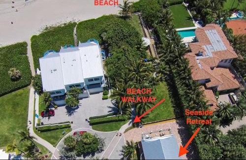 Juno Beach Apartment | Juno Beach Seaside Escape Steps from the Ocean!