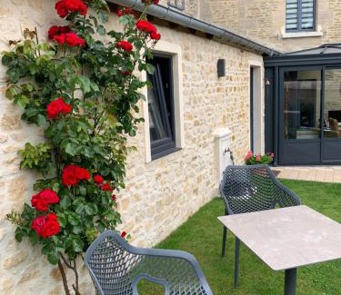 Bernieres-sur-Mer House | JunoGîte - Résidence
