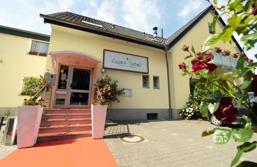 Angermund Hotel | Jupa's Hotel