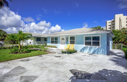 Jupiter House | Jupiter Gem - 3/2 steps to Intracoastal Waterway