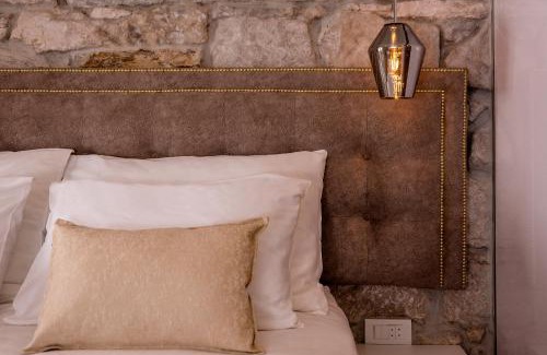 Split Bed & Breakfast | Jupiter Lux Rooms